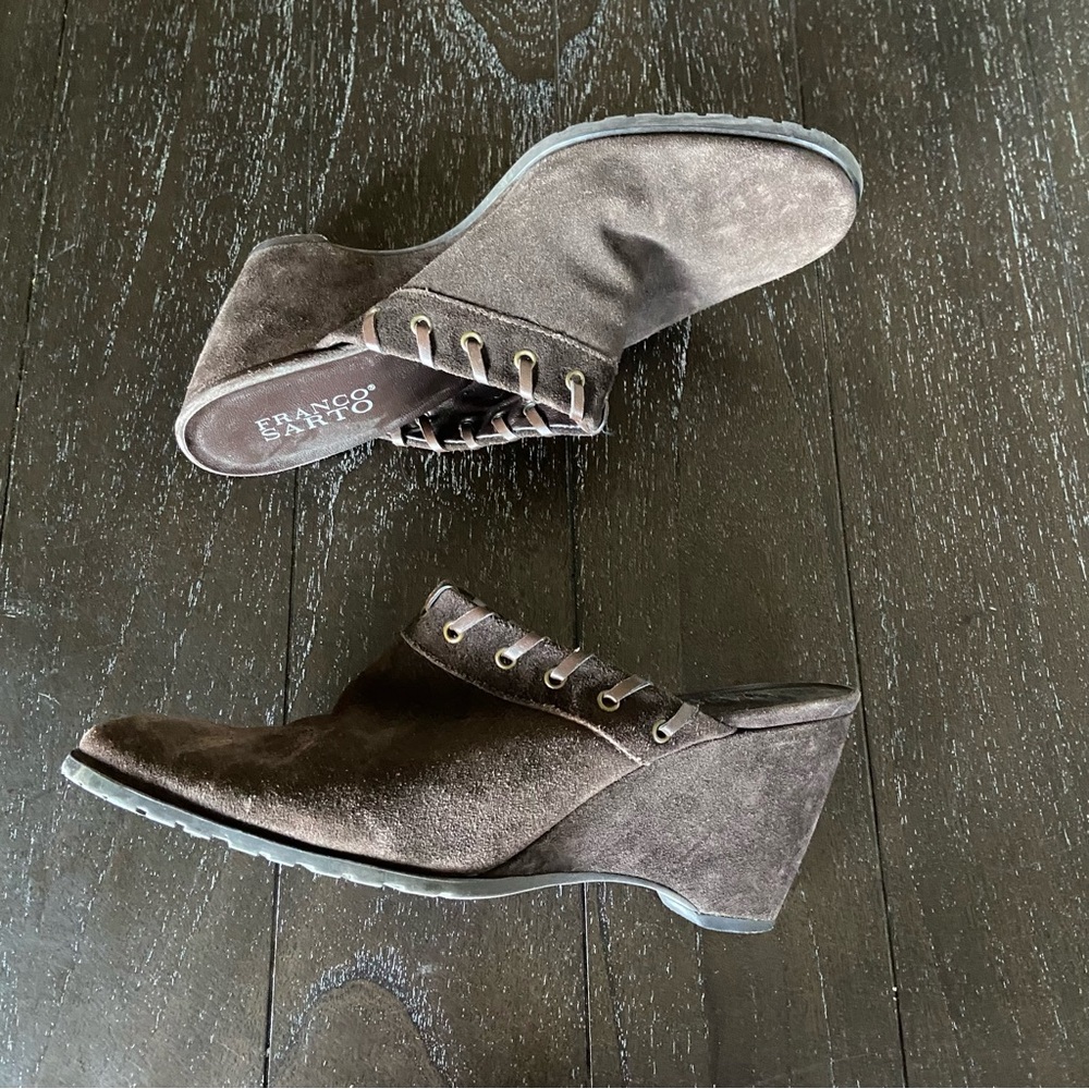 Franco Sarto Chocolate Brown Suede Leather Wedge Mules Clogs Size 8.5 Western